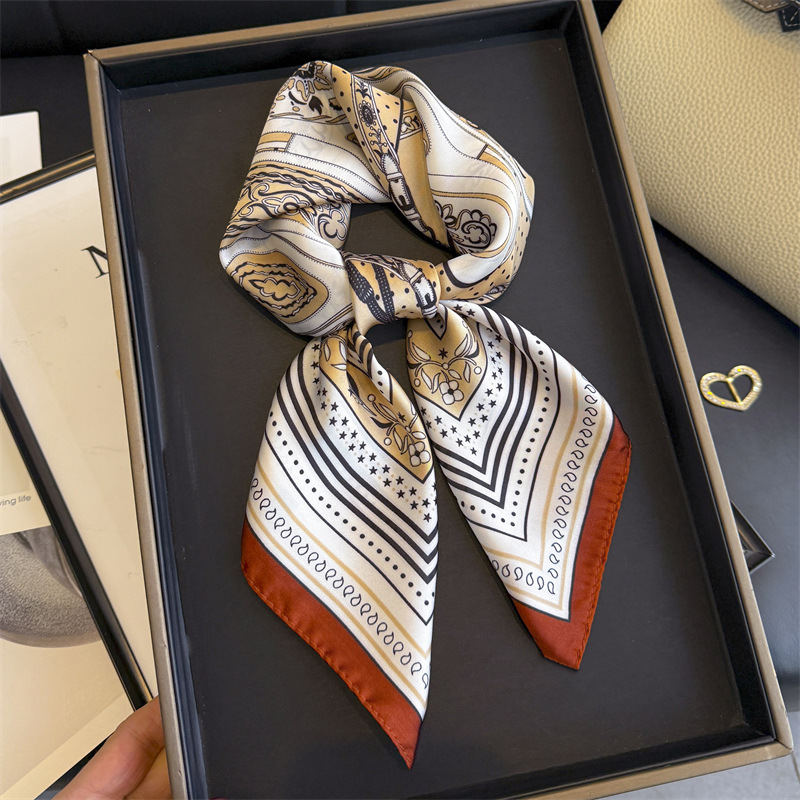 وشاح حريري مربع جديد بتصميم با - مراجعة Silk Scarf Square وسعره